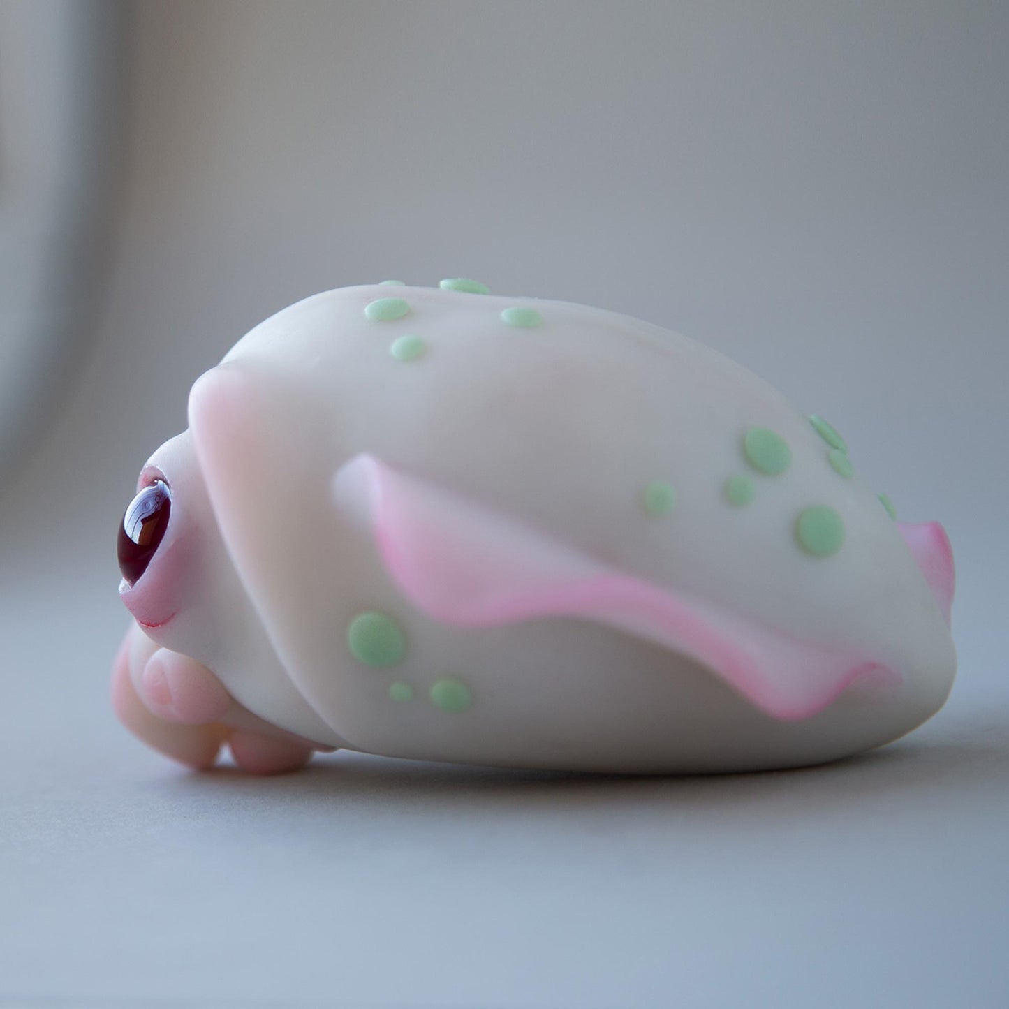 Cute squid sculpture with glow in the dark pips, baby alien deep sea creature