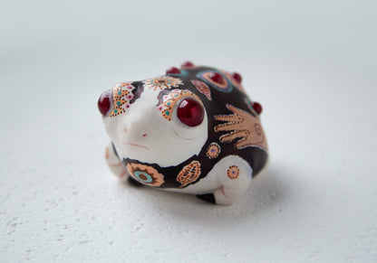 Hand painted in african style ornament weird frog doll sculpture, farmhouse decor figurine