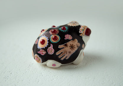 Hand painted in african style ornament weird frog doll sculpture, farmhouse decor figurine