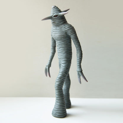 The Pascagoula River Alien, the hero of a famous incident, contact with extraterrestrial life in Mississippi. Tall, gray, as if tied with ropes, with a head pointed upwards and four horns-spikes on his head. Instead of fingers on his hands, only a pair of tentacles